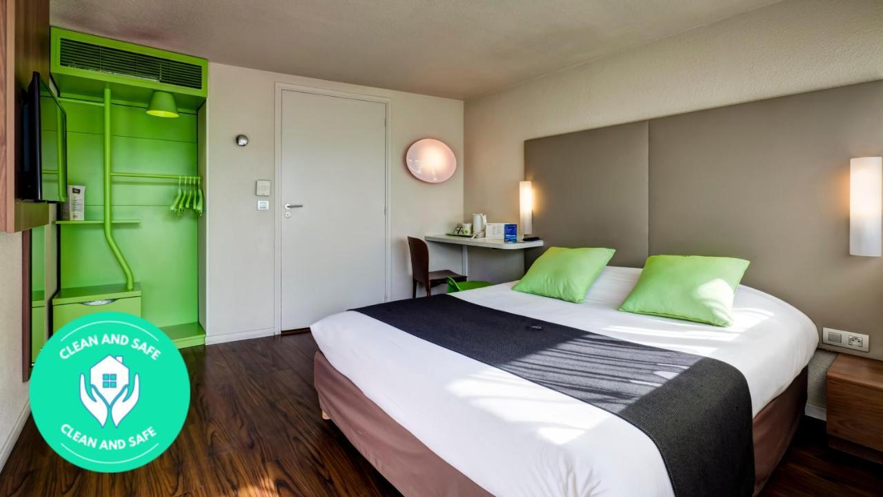 Campanile Evry Ouest - Corbeil Essonnes Hotel Exterior photo