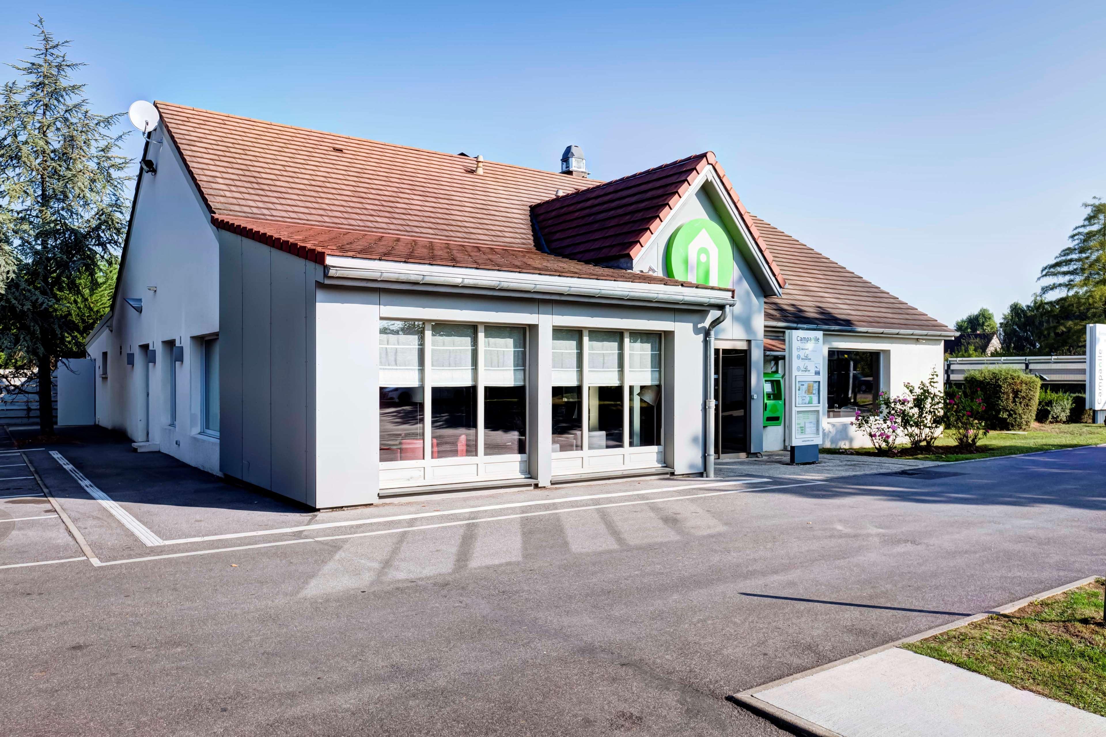 Campanile Evry Ouest - Corbeil Essonnes Hotel Exterior photo