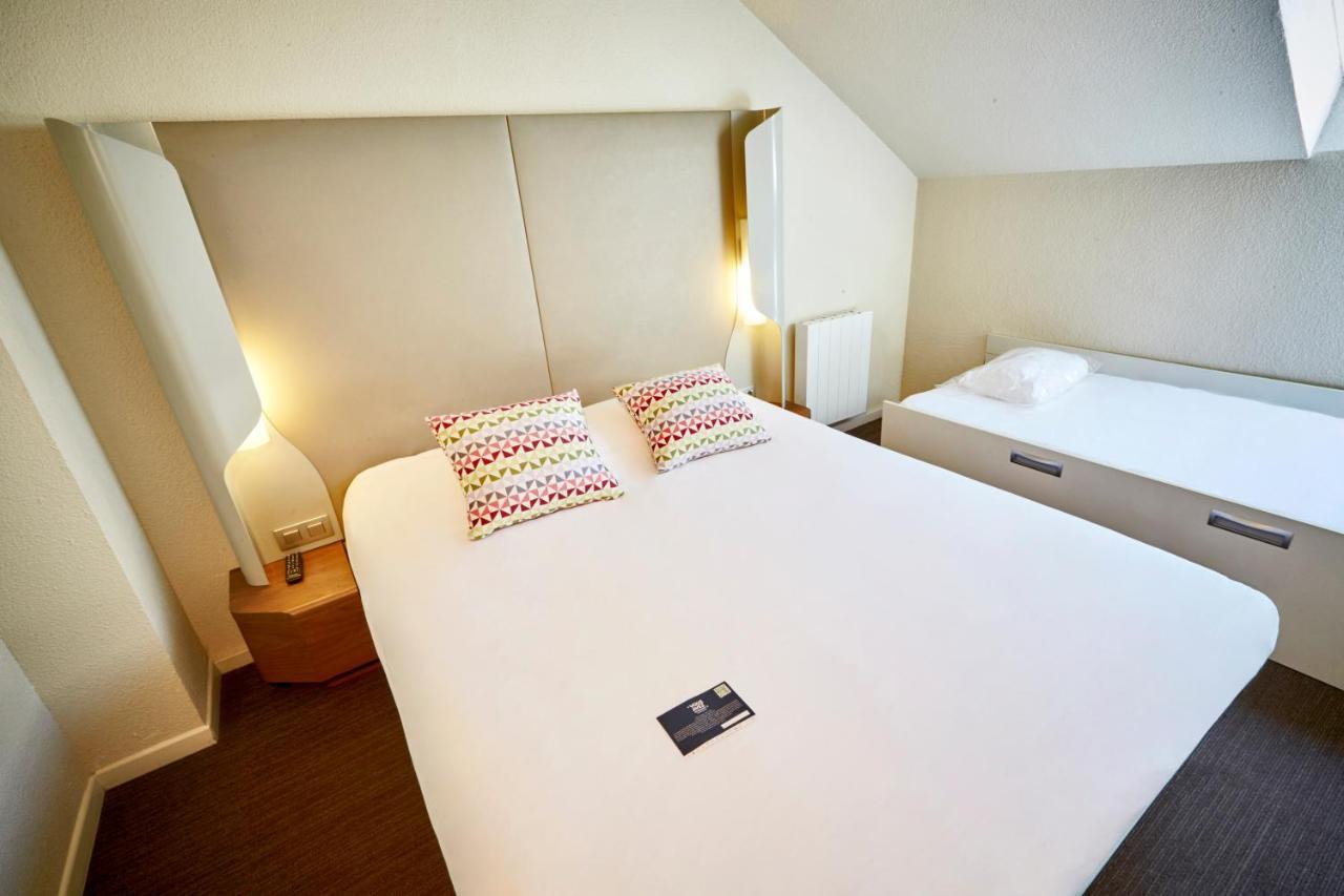 Campanile Evry Ouest - Corbeil Essonnes Hotel Exterior photo